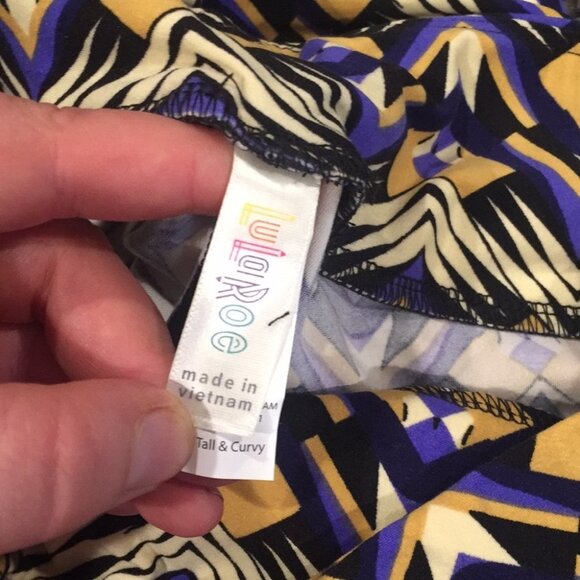 TC NWOT LuLaRoe Leggings H03 4372 - Picture 3 of 3